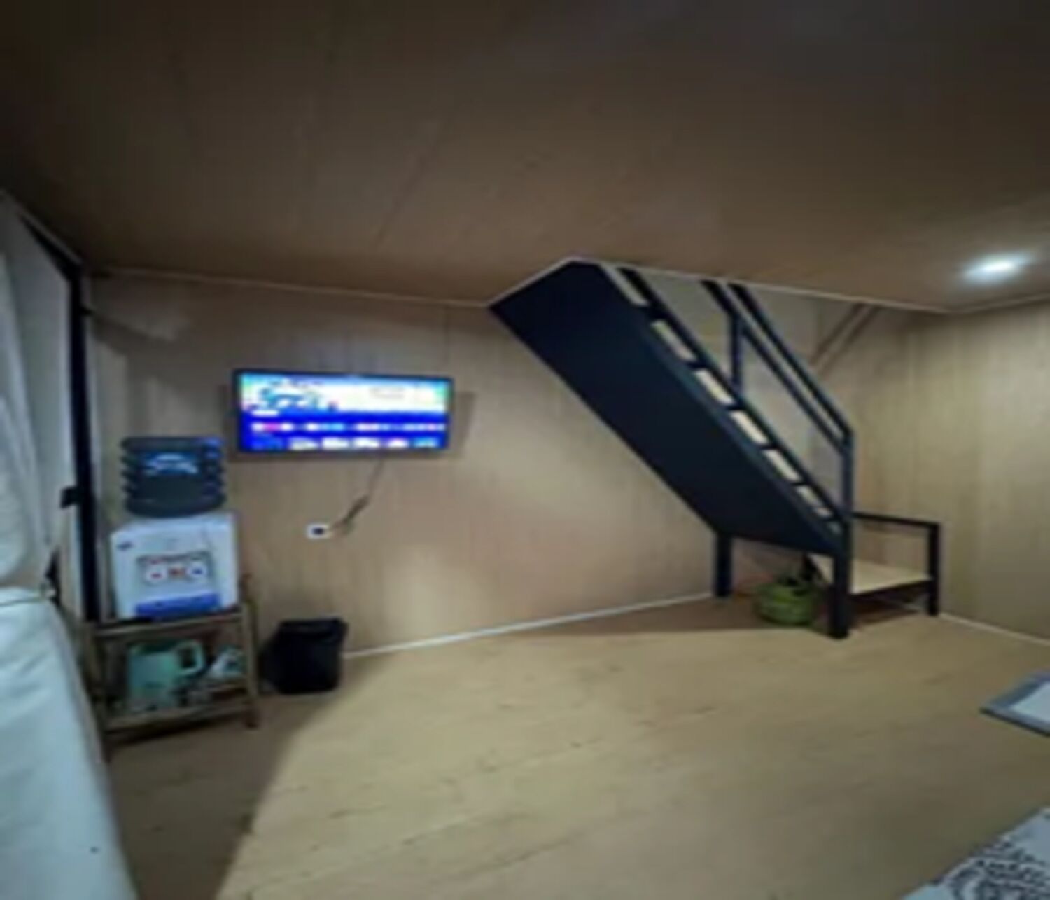 Huisje, uitzicht op rivier | Interieur