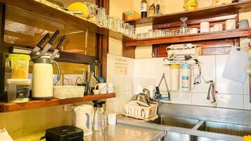 Economy Shared Dormitory | Private kitchen | Fridge