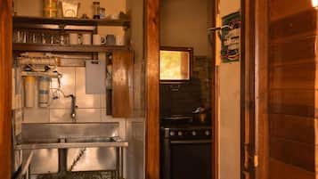 Economy Shared Dormitory | Private kitchen | Shared fridge