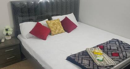 2-bedroom building in beautiful Karachi with cool AC