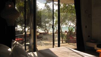 Junior Suite, Balcony, Sea View | Peti besi dalam bilik, Wi-fi percuma
