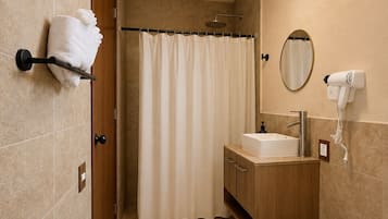 Basic Apartment, Balcony, City View | Bathroom | Shower, hair dryer, towels, soap
