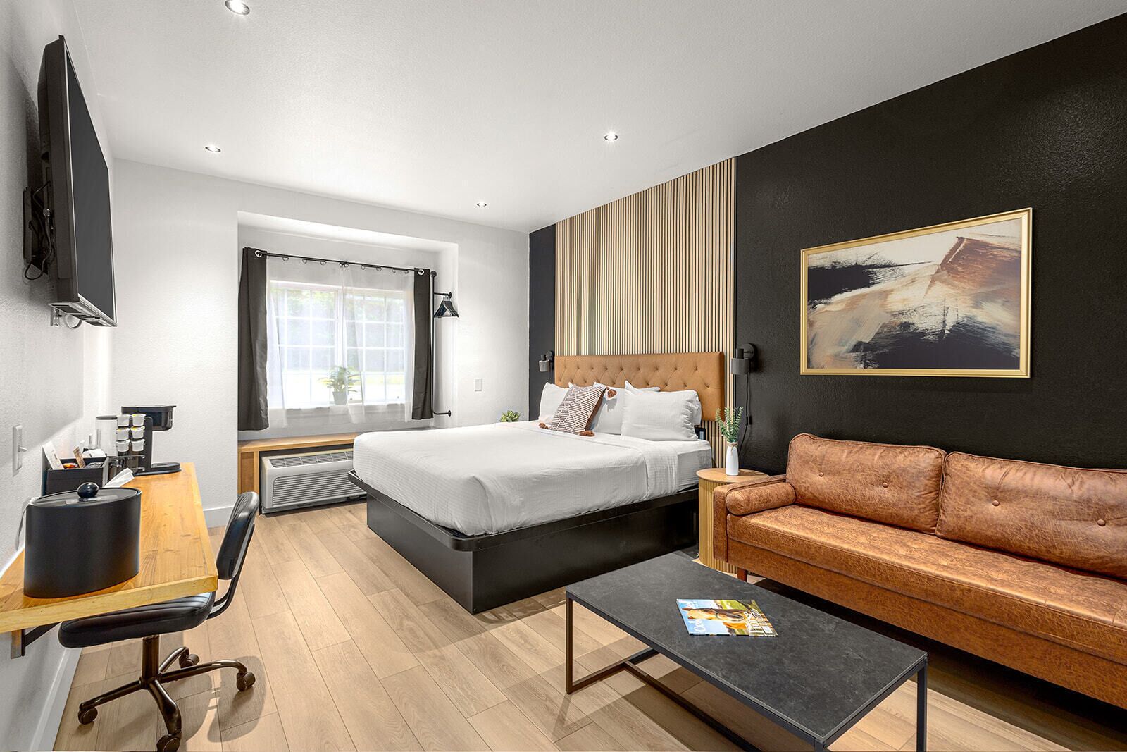 1 slaapkamer, een strijkplank/strijkijzer, gratis wifi, beddengoed