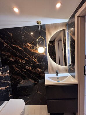 Bathroom - Premium Heritage Loft on Piotrkowska (Łódź)