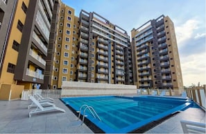 Pool - The Nicoletta Apartment 104: Cosy and Private (Kampala)