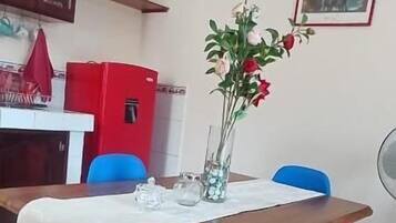 Departamento, vista al jardín | Restaurantes