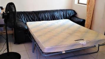 Deluxe Apartment | Blackout drapes, iron/ironing board, free WiFi, wheelchair access