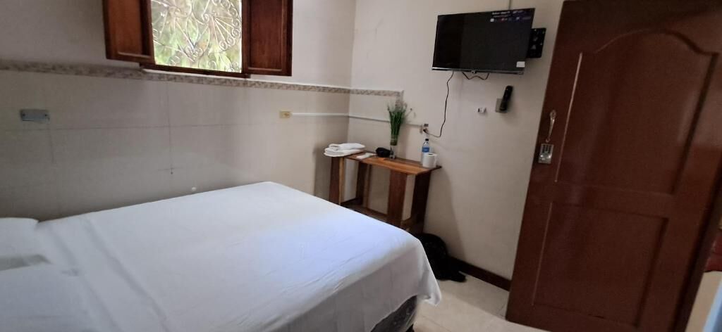 Habitación doble, baño compartido | Wifi gratis 