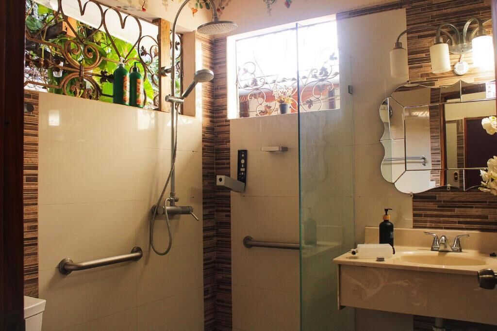 Quarto casal luxo, banheiro privativo | Banheiro