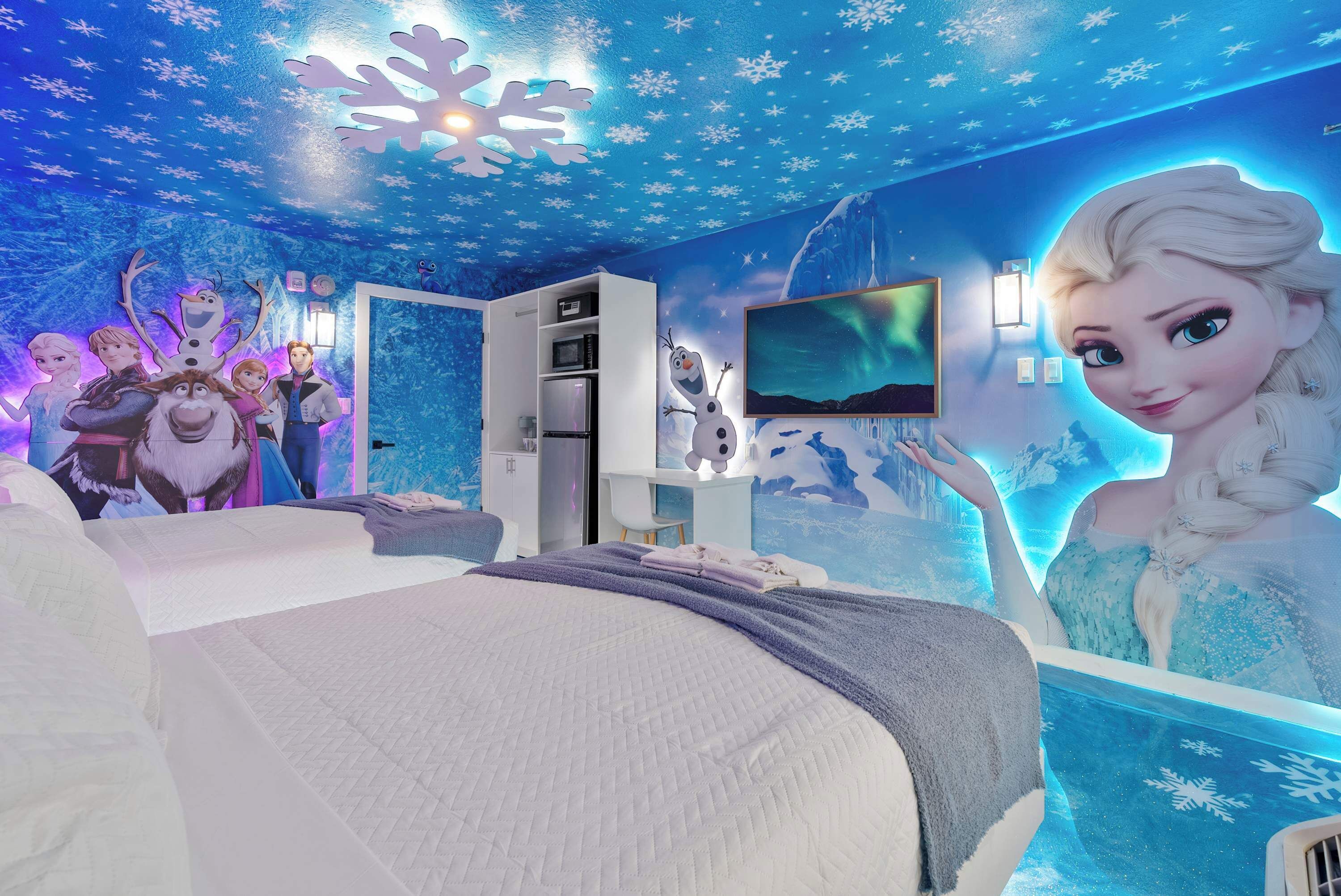 WiFi, bed sheets