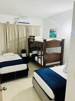 Ropa de cama hipoalergénica, minibar y camas plegables/adicionales 