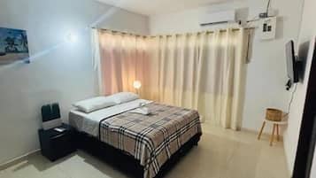 Double Room, Multiple Beds, Non Smoking, Air conditioning | Free WiFi