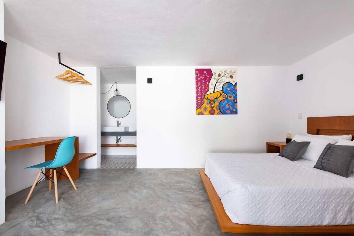 Suite, Pool View | Hypo-allergenic bedding available, WiFi (free), bed sheets