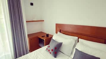 Suite, Garden View | Hypo-allergenic bedding, free WiFi, bed sheets