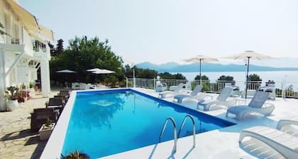 Xenia & Antonis