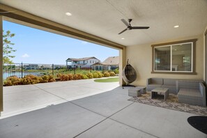 Terrace/patio - Resort-Style Lake Waterfront Executive Home 5BR, Office, Dock Access, Balcony (Lathrop)