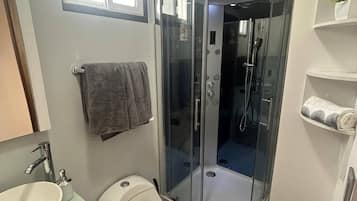 Cabaña, 2 habitaciones, con acceso para personas discapacitadas, para fumadores | Baño