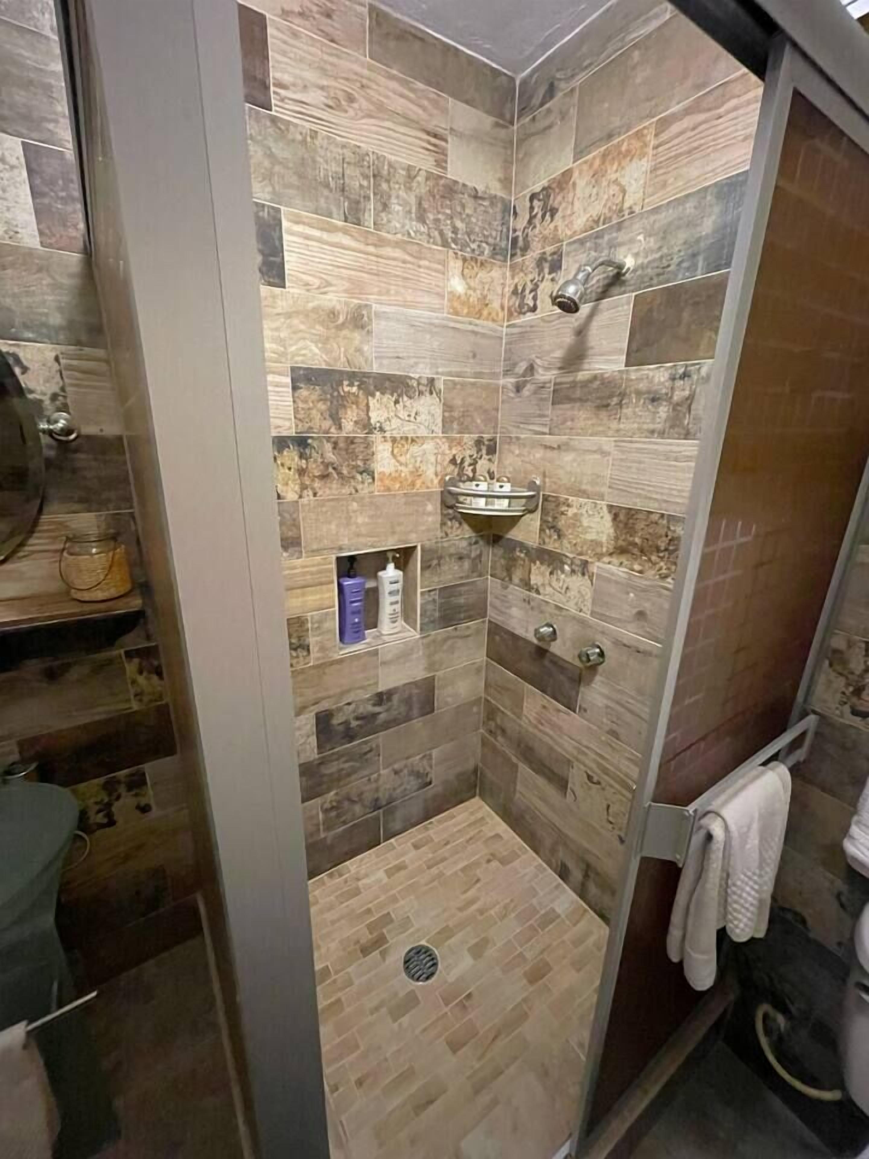 Hårtørrer, håndklæder, Sæbe, Shampoo