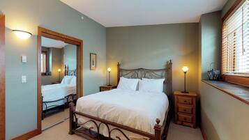 Blacksmith Lodge 7 | WiFi (free), bed sheets
