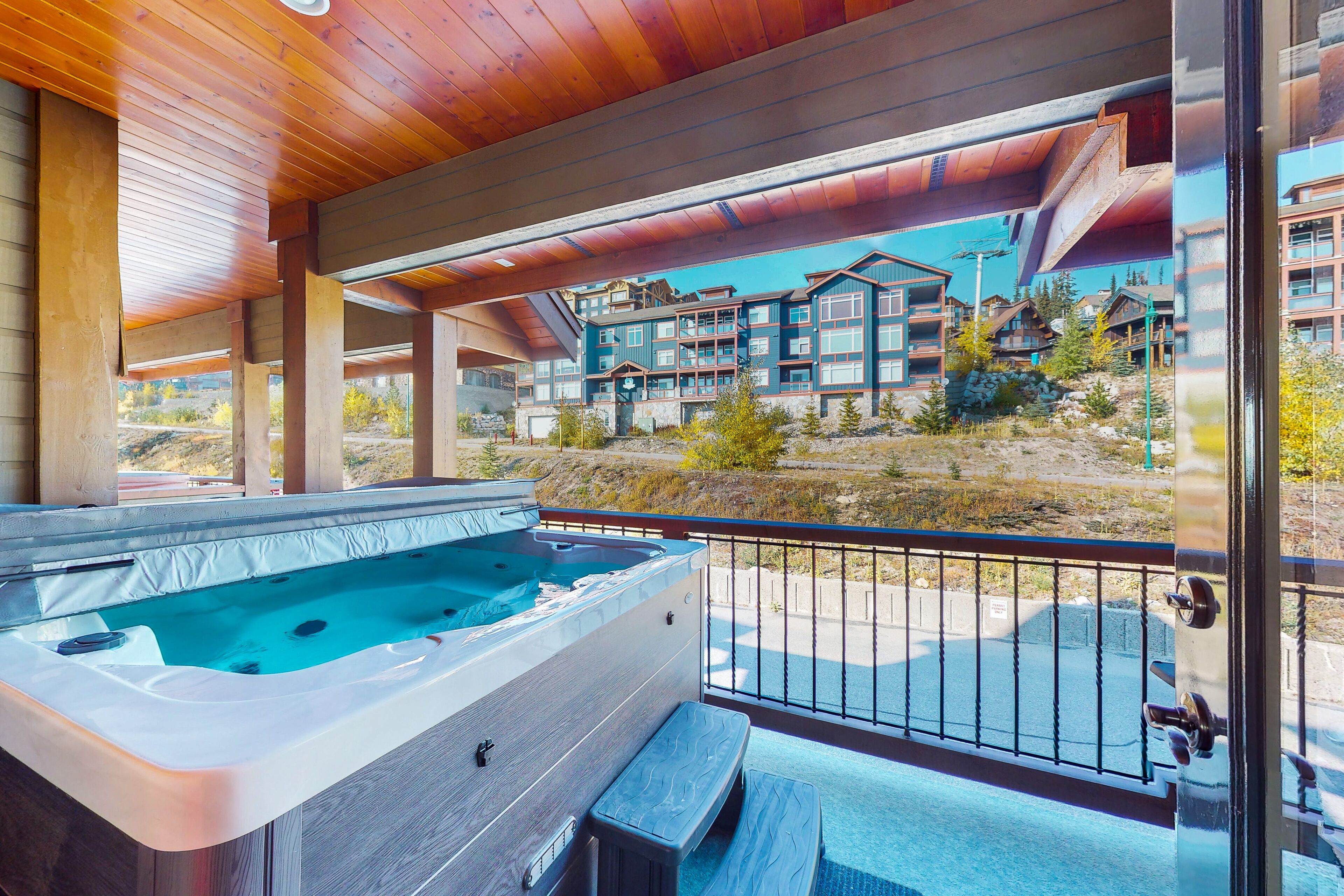 Blacksmith Lodge 4  | Private spa tub