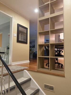 Interior - Tamuna’s Home
805 Stone Church Rd E, Hamilton (Mountain) (Hamilton)
