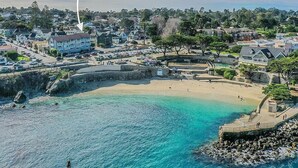 Unclassified image, 3 of 27, button - Lover's Point Oceanfront Townhome - Walking distance to downtown Pacific Grove (Pacific Grove)