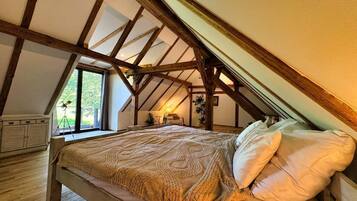 WiFi, bed sheets
