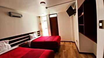 Kamar Twin Standar, balkon, pemandangan halaman | Wi-Fi gratis
