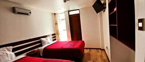 Habitación estándar con 2 camas individuales, baño privado, vista al patio | Wifi gratis