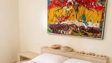 4 bedrooms, WiFi, bed sheets