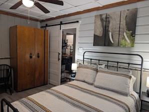 Ferros/tábuas de passar roupa, Wi-Fi, roupa de cama