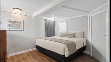 WiFi, bed sheets