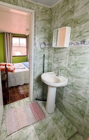 Bathroom - Pousada Cantinho Gostoso (Lavras Novas)