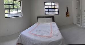 Iron/ironing board, WiFi, bed sheets - Wonderful 3-bedroom house with AC close to Hard Rock stadium FIFA Fans (West Park)