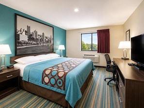 Desk, laptop workspace, free WiFi - Pittsburgh Royal Hotel (Coraopolis)
