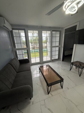 Living area - Luxury 2 bed 2 bath at Sandcastle Ocho rios (Ocho Rios)
