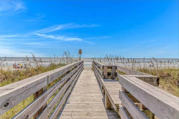 Beach - 3BR Oceanfront Condo | Pool | Main Street (North Myrtle Beach)