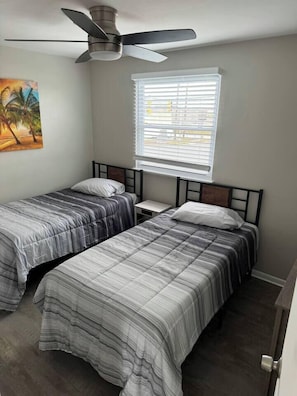 Room - Sunset-bay condo #4! -2BR/1 BA-2nd floor (no dogs) (Brigantine)