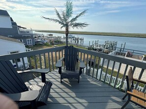 Property grounds - Sunset-bay condo #4! -2BR/1 BA-2nd floor (no dogs) (Brigantine)