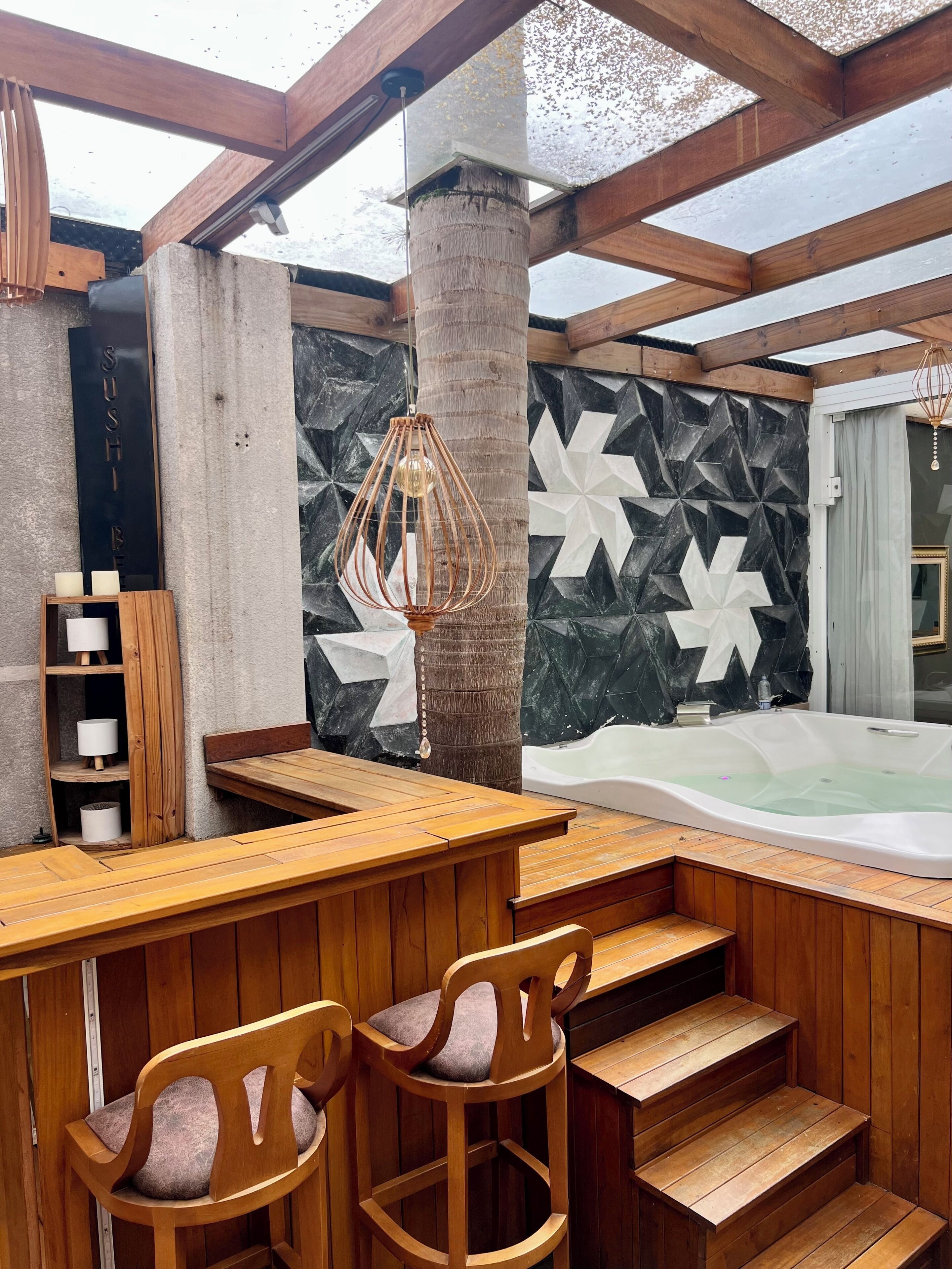 Indoor spa tub