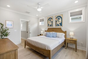 4 slaapkamers, een strijkplank/strijkijzer, wifi, beddengoed