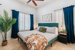 5 bedrooms, desk, iron/ironing board, travel cot - Group Getaway: Heated Pool | Theater | Game Room (Las Vegas)