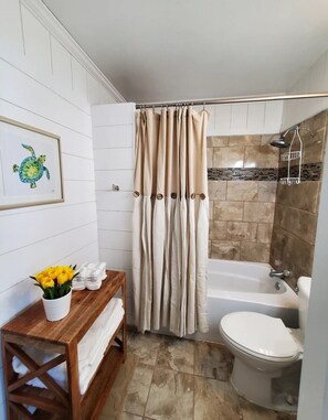 Bathroom - Rest Away @ Look No Further! 2 bedroom near CANYON LAKE PARK (Rapid City)