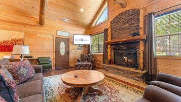 Una Smart TV, una chimenea