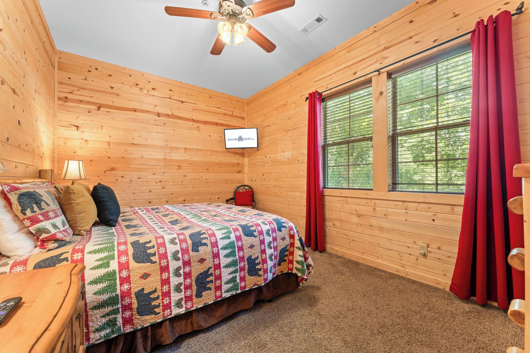 3 chambres, accès au Wi-Fi (inclus), literie fournie
