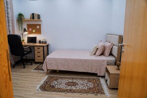 熨斗/熨衣板、WiFi、床单