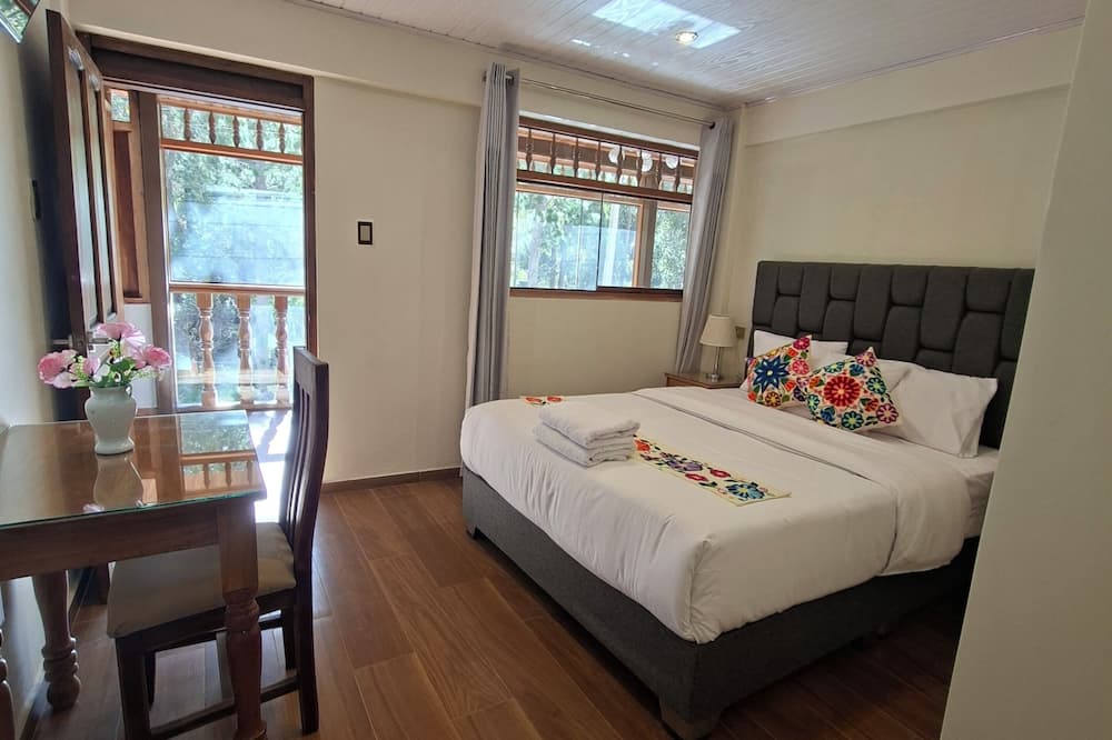 HOTEL PIEDRA BLANCA
