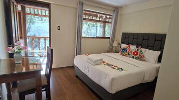 Kamar Deluks, kamar mandi pribadi, pemandangan gunung | Meja kerja dan Wi-Fi gratis