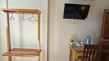 Deluxe Double Room, Private Bathroom | Desk, free WiFi