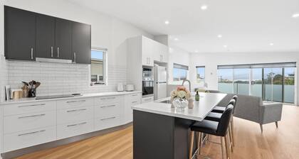 Stylish Rosetta River Escape